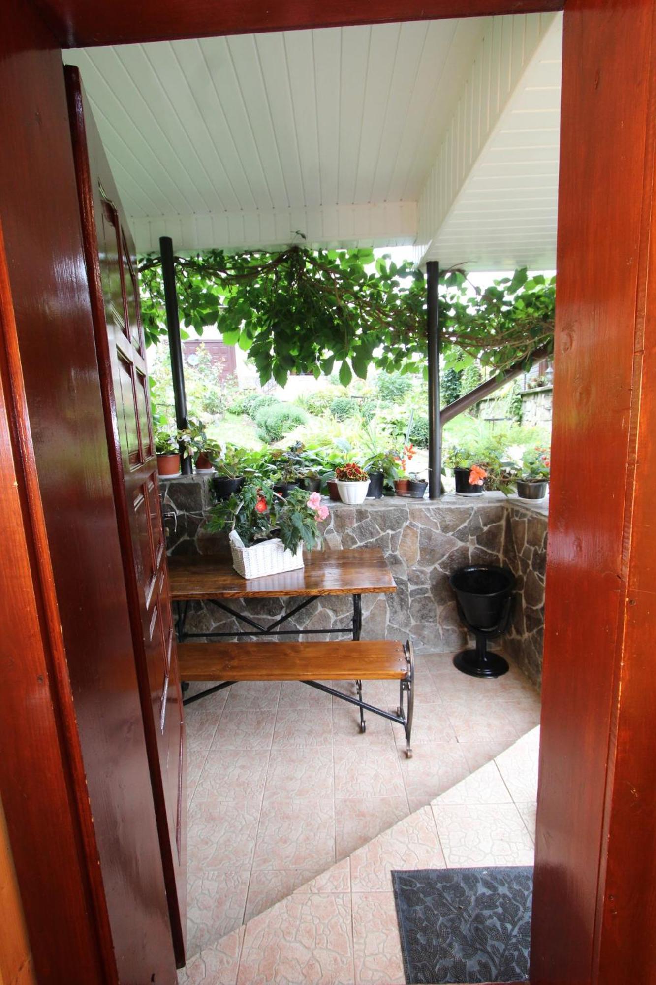 Котедж "Красний Краєвид" Yaremche Habitación foto