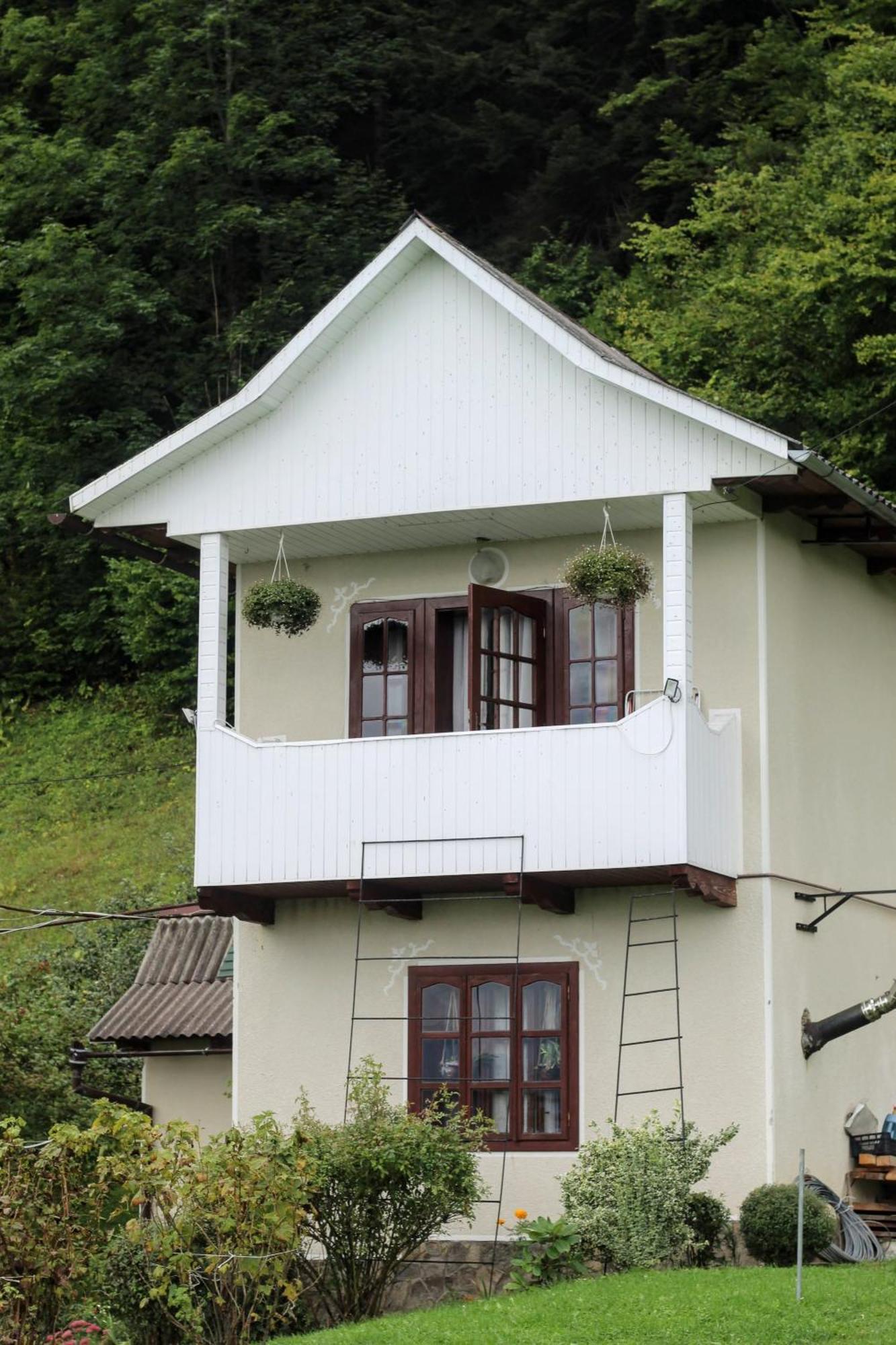 Котедж "Красний Краєвид" Yaremche Exterior foto